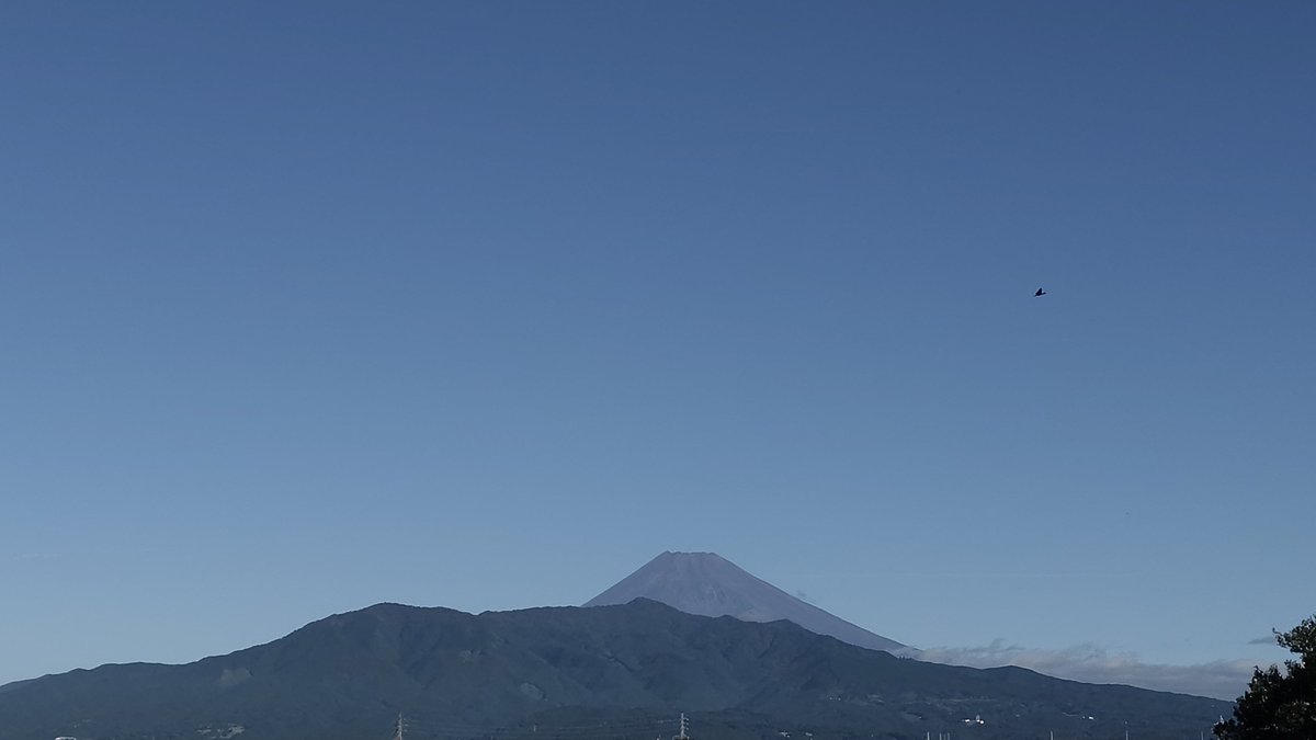 pal_poo's tweet photo. 今日の富士山 https://t.co/9Rhp7aClCS