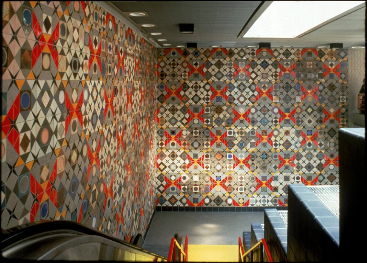 detpeoplemover's tweet photo. Next time you stop at Fort/Cass, give the station walls an extra minute before heading out. 👀

Farley Tobin’s murals are made with more than 30,000 tiles, and some of the glaze includes ash from the 1980 Mount St. Helens eruption.

Once you step outside, John K. King Used and Rare Books and Fort Street Presbyterian Church are both nearby.

Explore Fort/Cass Station at https://t.co/mzwcyw7XqS