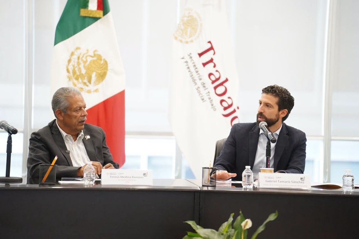 tereso_medina's tweet photo. 🇲🇽🤝 Hoy sostuvimos un encuentro con el Dr. @gabriel_tamariz, Titular de la Unidad de Política Laboral y Relaciones Institucionales de la @STPS_mx. Le agradezco su disposición al diálogo. https://t.co/dtbq364B7U