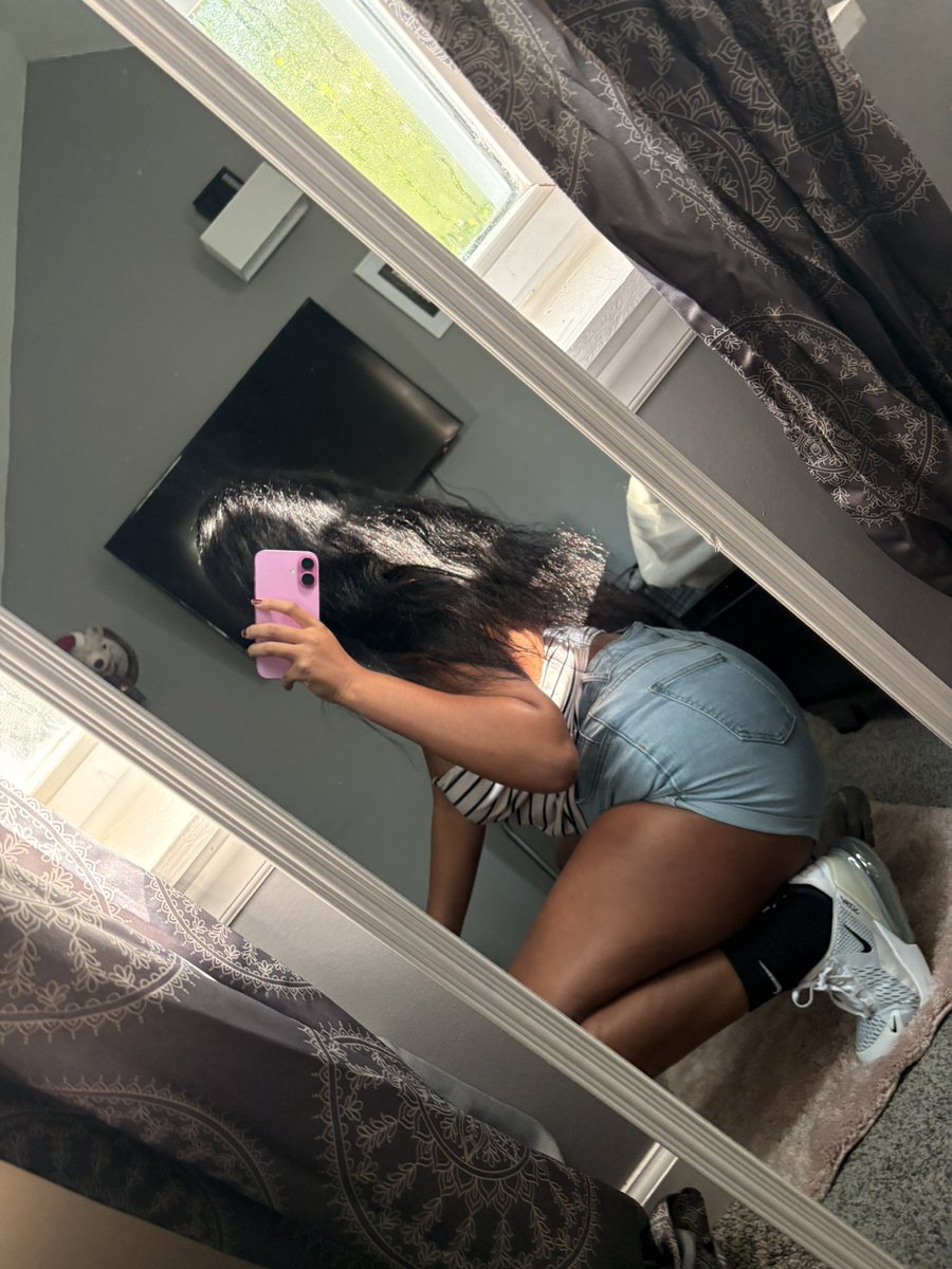 SamiyahSuarezx3's tweet photo. Come be with a boss daddy #ilovewhitemen #oldermen #30yearoldmen #SouthCarolinaOnly #blowup #foryoupage #goviral #foryou #FollowMeAndTextme #explorepage https://t.co/btBfTMsdNZ