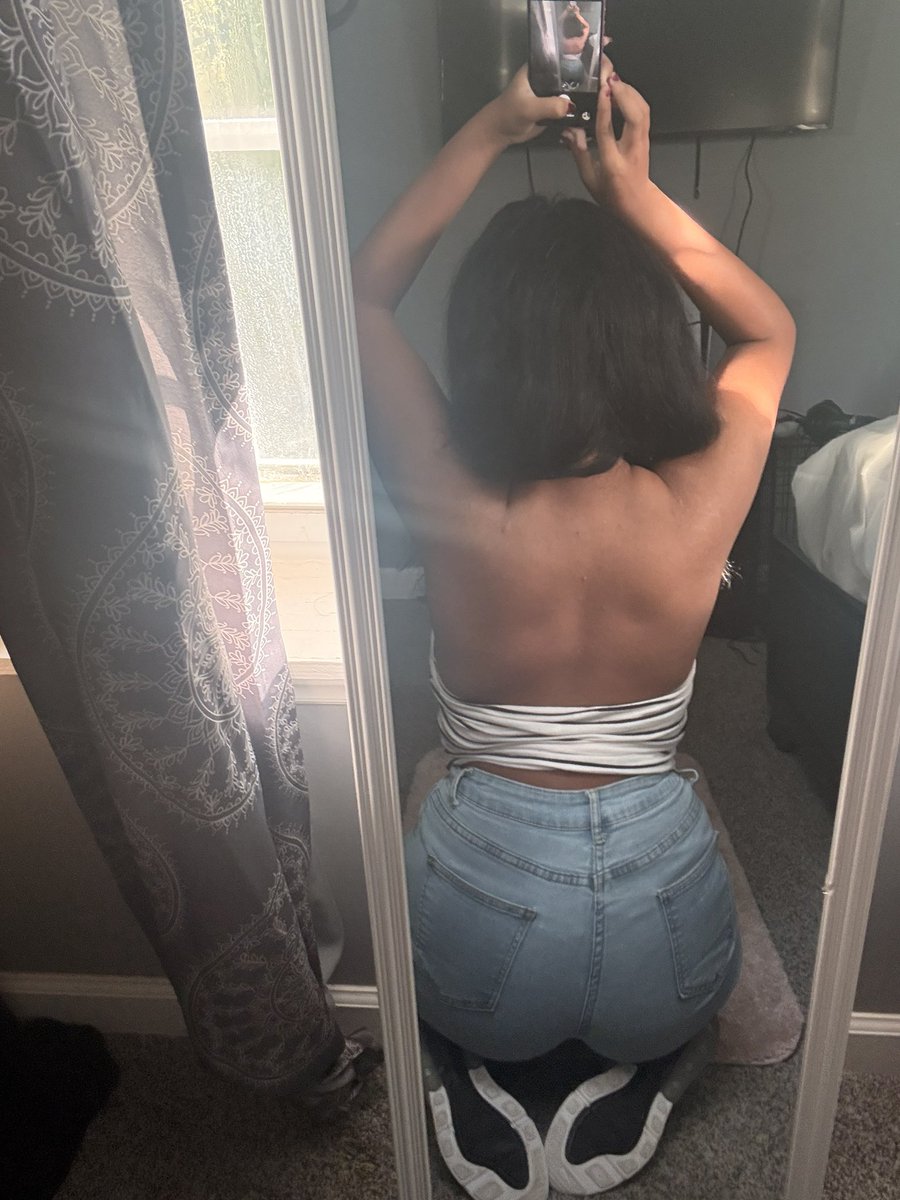 SamiyahSuarezx3's tweet photo. Come be with a boss daddy #ilovewhitemen #oldermen #30yearoldmen #SouthCarolinaOnly #blowup #foryoupage #goviral #foryou #FollowMeAndTextme #explorepage https://t.co/btBfTMsdNZ