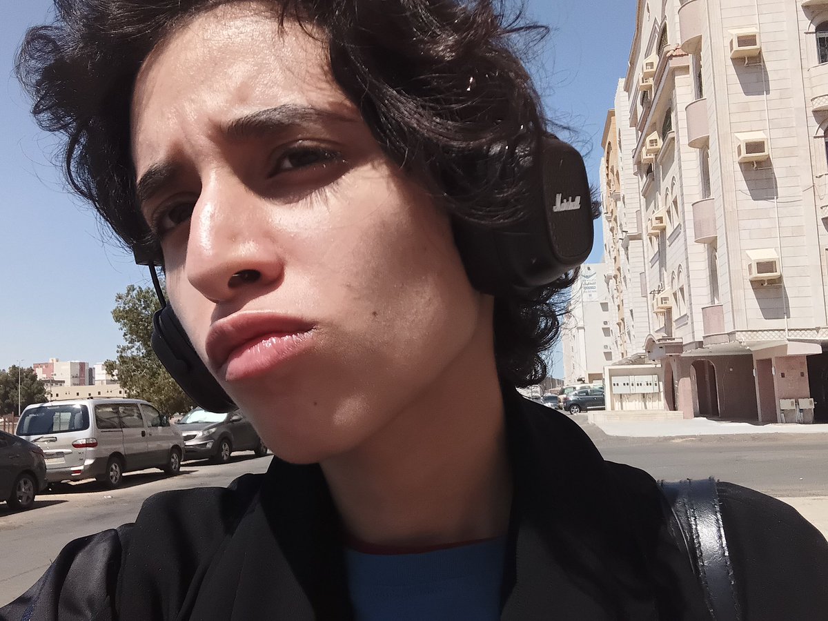 numberonehowler's tweet photo. 2026 29th of April
خرجت بعد سنين زقاقة وملعنة والدين 
ماشلت نقاب ولا لمسته من ذاك اليوم للحين
حياتي مو مثالية لسه لكن انا اعيش الان😸
Not every girl, woman or person got to do that yet
None of us is free until we all are
زوط في النقاب #٢٠٣٠_بلا_نقاب https://t.co/SebR0f72UU