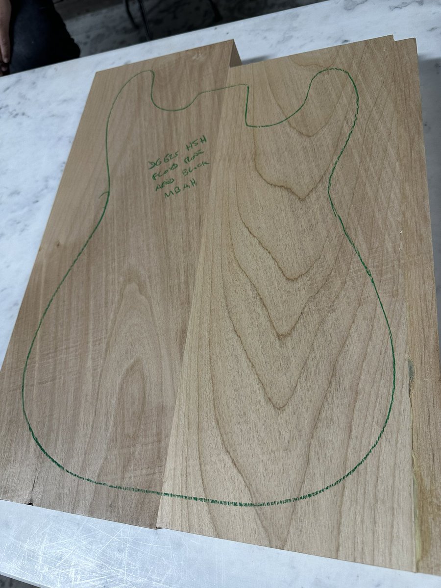 DetroitGuitar's tweet photo. A trip to the @FenderCustomShop Tone Shop to hand-select the wood for some very special builds coming to Detroit Guitar. This is where the next ones start.
#FenderCustomShop #Fender #DetroitGuitar #CustomGuitar #GuitarBuilding https://t.co/xnEKx8TLv1