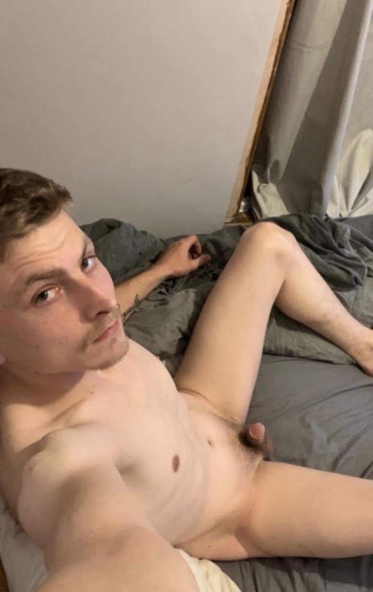 Benoj9a's tweet photo. This is me naked. Please repost &amp; like my nudes, it's not small just gets cold sometimes 💚
don't be mean plz 🥺 https://t.co/42QJd2z89b