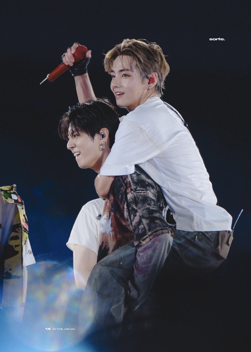 jp_taekook_'s tweet photo. テテとジョングクが今日も
笑顔で1日を過ごせますように✨　　

大好きな2人が
幸せでありますように…

WE LOVE YOU TAEHYUNG 
WE LOVE YOU JUNGKOOK https://t.co/BNbgKKlUy5