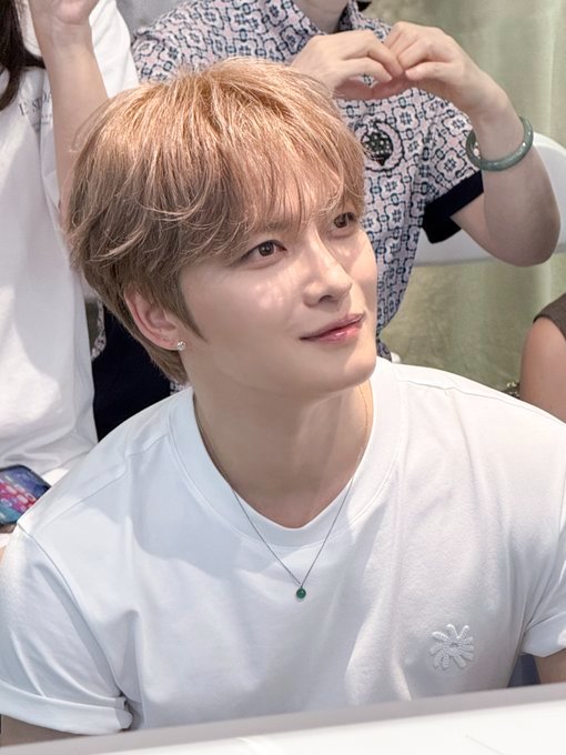 rh8zhdVY6nENKVx's tweet photo. #ジェジュン　さん皆さんお早う😊♫
今月も体調崩さないよう気をつけてマイペースで頑張って行きましょう🍀✨
笑顔で心穏やかな充実した良い１日を🤲🍀✨毎日ジェジュンさんを想いながら💖💕✨心身共に大切に🍀先月はお世話になり有り難うございました💖💕✨今月も宜しくお願いします♬✨
👋😊🍀✨ https://t.co/IAp8fcNFeG