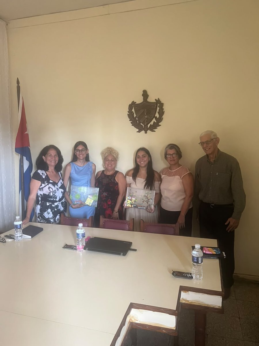 TribunalHolguin's tweet photo. El @TribunalHolguin realiza la discusión de tesinas y el ejercicio final del Diplomado en Administración Judicial.
La formación de nuevas generaciones de jueces profesionales fortalece la calidad y profesionalidad del #SistemaDeTribunalesPopulares
Info👇
https://t.co/ileoB17fdi https://t.co/fVr7V8WwCO