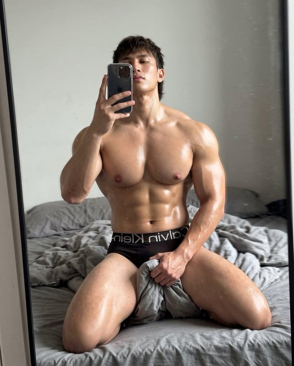 kkk1km's tweet photo. #folsom2026 #folsom 💦😍💪 https://t.co/o1b8CoLt7X