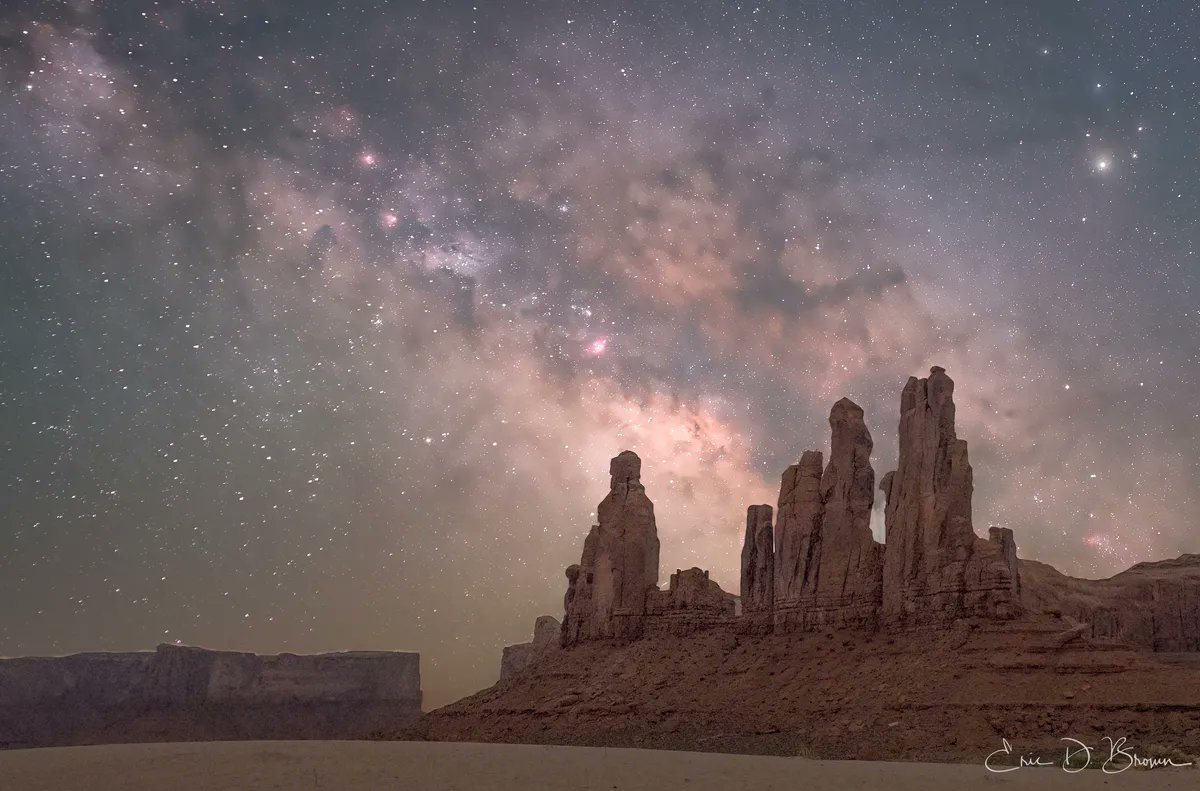 EricDBrownDsC's tweet photo. How a Milky Way visibility rating works: it checks core altitude, astronomical darkness and the moon for your exact spot, so you can plan months ahead.

https://t.co/1xTqGVCcGq

#MilkyWay #Astrophotography https://t.co/tVYQVHqGeL