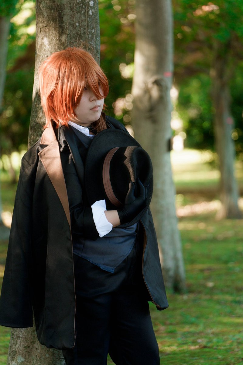 ageha_s_00's tweet photo. ※Cosplay／文スト

中原中也🎩🍷

📸@hamaphotoo 
 #芋コスinこどもの国 https://t.co/FYMWdD2pqS