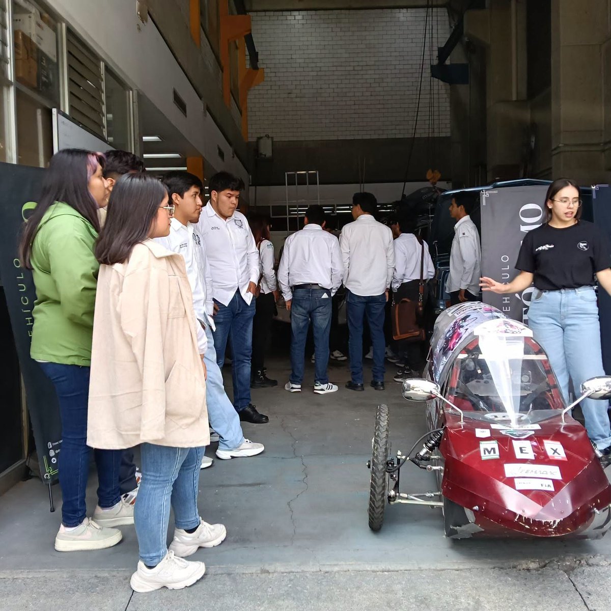 up_energia's tweet photo. Estudiantes de la Ingeniería en Energía y Desarrollo Sostenible realizaron una visita académica a los laboratorios del Instituto de Ingeniería de la @UNAM_MX 

Una experiencia para fortalecer conocimientos, conocer espacios de investigación y ampliar su visión profesional. 🎓🌱 https://t.co/G0grc5R7Jr
