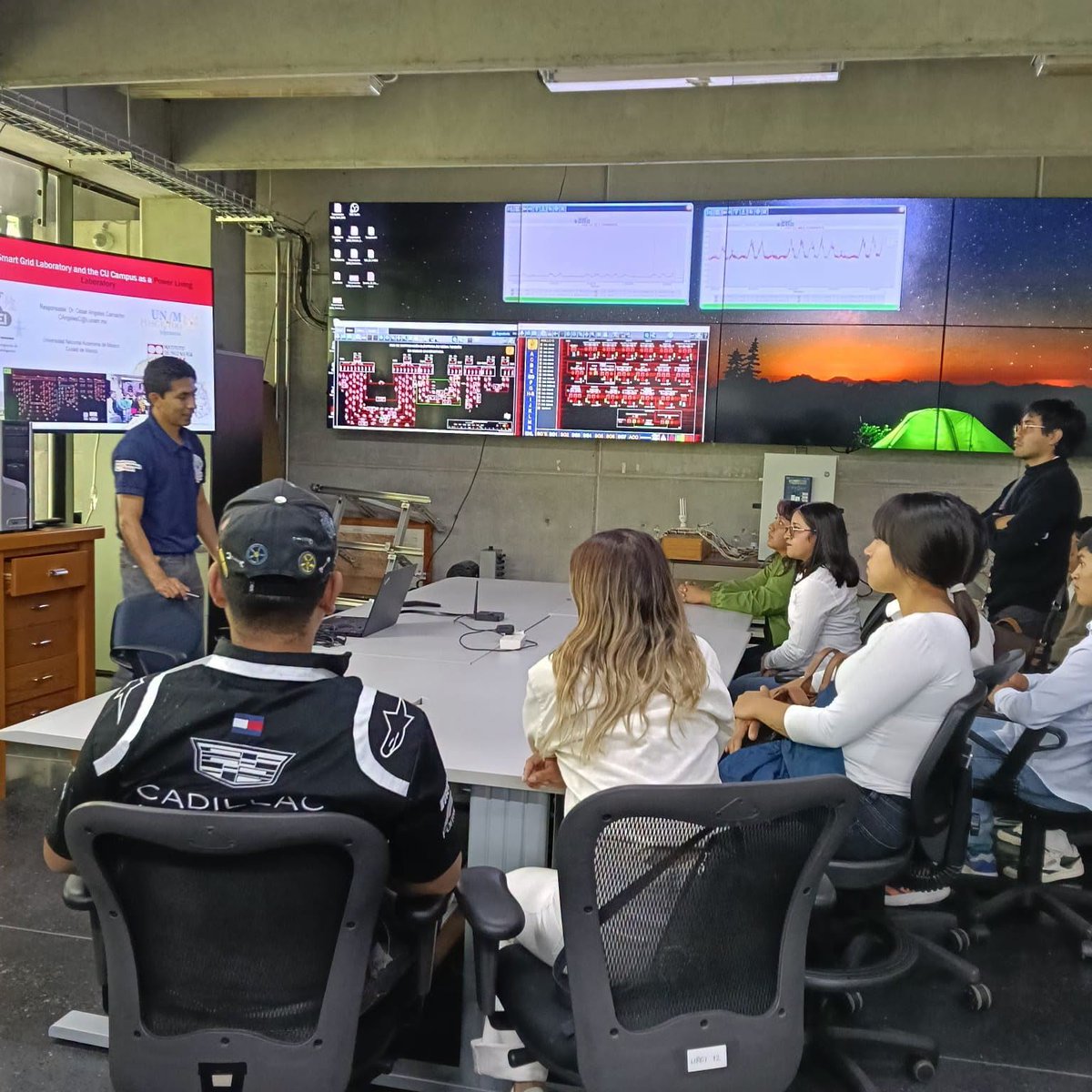 up_energia's tweet photo. Estudiantes de la Ingeniería en Energía y Desarrollo Sostenible realizaron una visita académica a los laboratorios del Instituto de Ingeniería de la @UNAM_MX 

Una experiencia para fortalecer conocimientos, conocer espacios de investigación y ampliar su visión profesional. 🎓🌱 https://t.co/G0grc5R7Jr