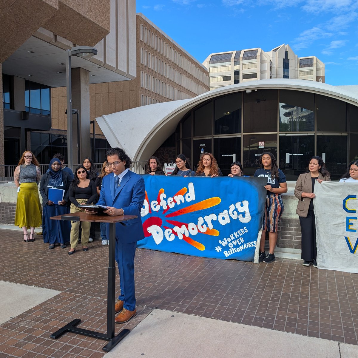 ACLUaz's tweet photo. We were proud to join @LUCHA_AZ, @opinorg, @OVOV_AZ, @CommonCause &amp; partners this morning to remind the Maricopa Board of Supervisors &amp; Recorder Justin Heap that they must protect every voter, count every vote, and certify the results regardless of who wins. https://t.co/0e7AMRtqCn