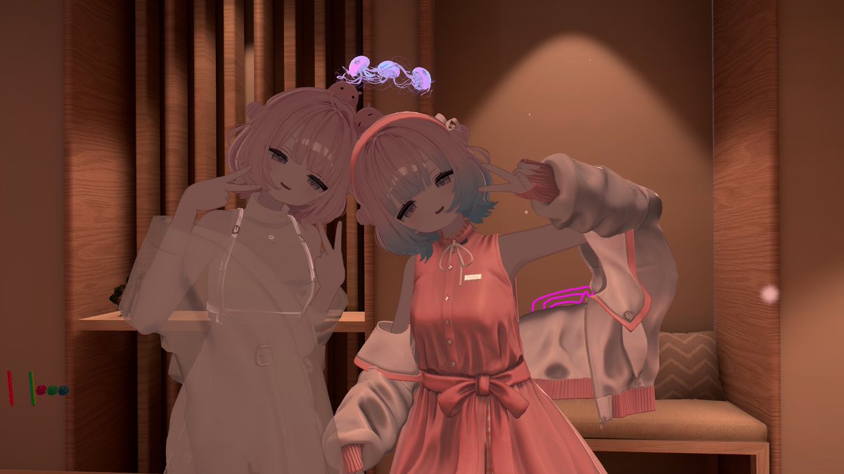 Siro_Kitune_VRC's tweet photo. おはようございます！
ここ最近は撫でられながら寝ているからあまり挨拶回り行けてないかもです…
写真は昨日来てくれたフレンドさんの写真〜ミダリスはイイ https://t.co/QBN2tFLmGn