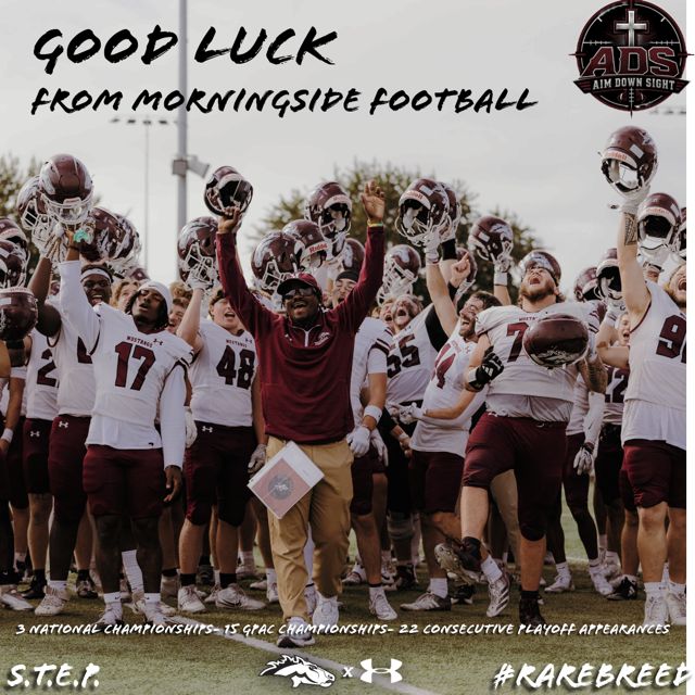 LukasDeanda's tweet photo. Thanks @CoachNateTurner!  Coming back this week stronger and bring home the W.  @Clarindafball https://t.co/iDcxUWYgJY