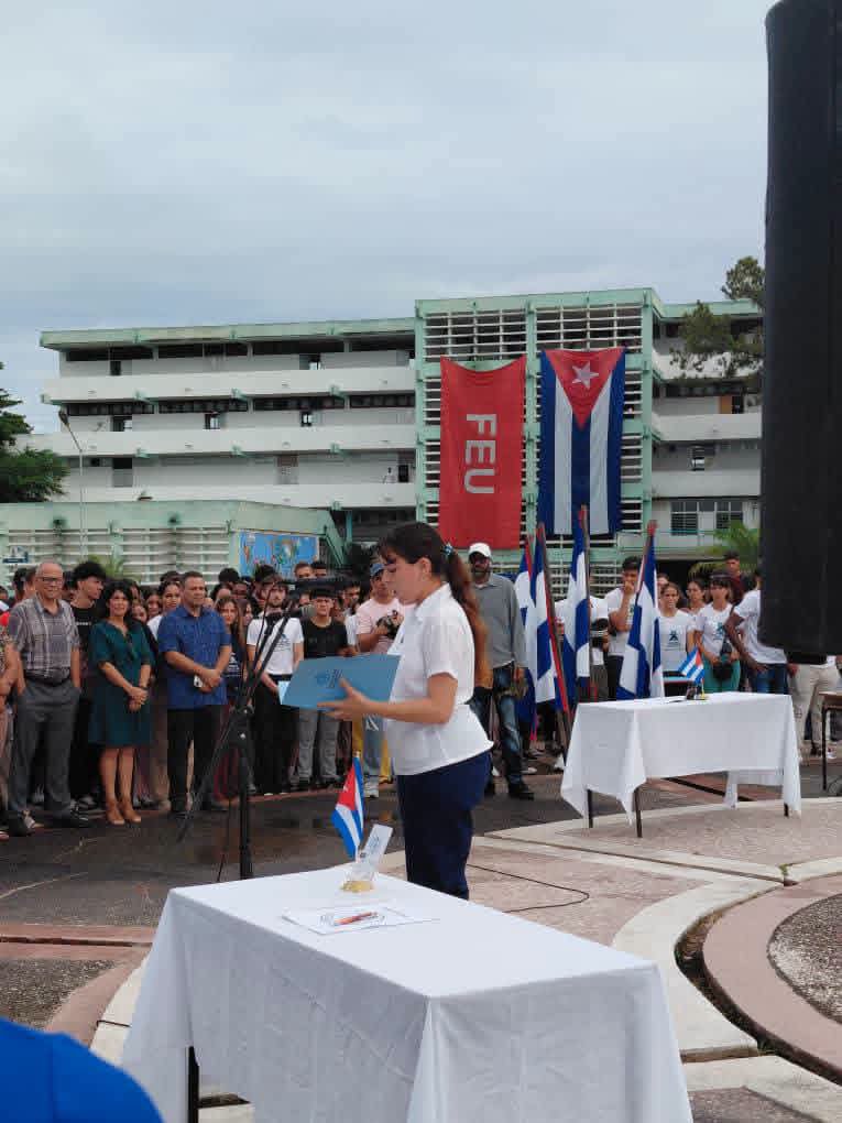 FEUCMPinar's tweet photo. Bienvenidos a la #FeudeCuba jóvenes Pinareños. Celebra #PinarDelRío acto nacional de ingreso a la la organización. FELICIDADES
#FeuUpr #FeuUCMPinar https://t.co/bLiIGpR2hY