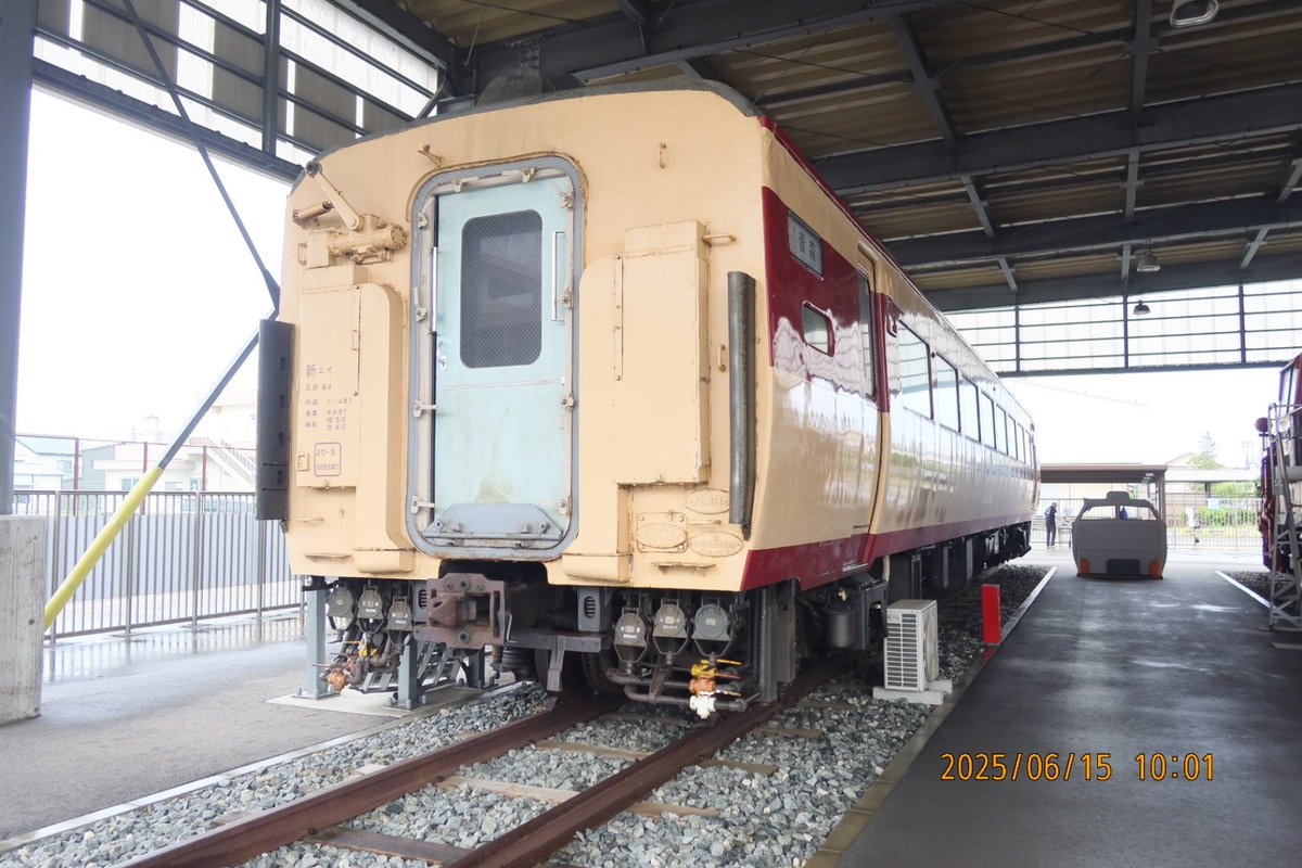 Oseve0's tweet photo. おはようございます。
早いもので今日から10月。今頃は稲刈りで忙しい時期でしょうか。今月もよろしくお願いします。 https://t.co/kwKSIyTatF