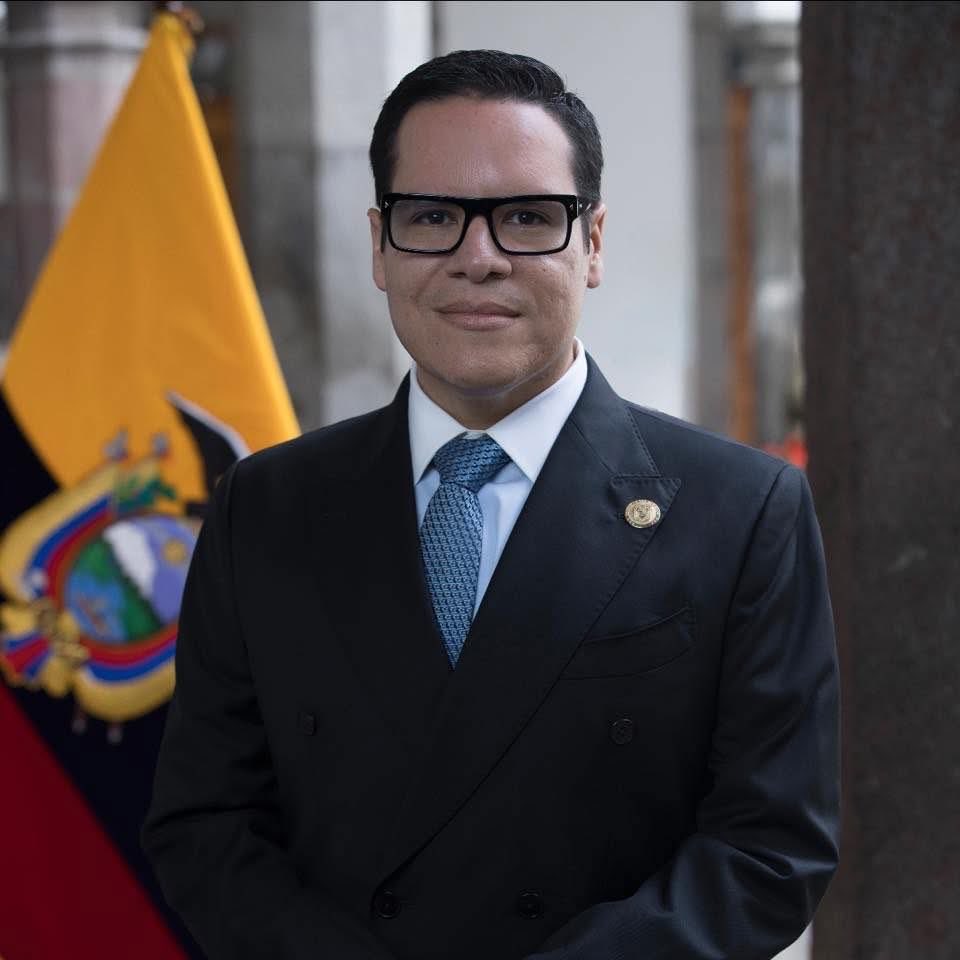 RomeoCapulleto's tweet photo. @SoyCastillo593 @XavierOrdonezEc Hablaban de menestra? https://t.co/IHbX6uxmSC