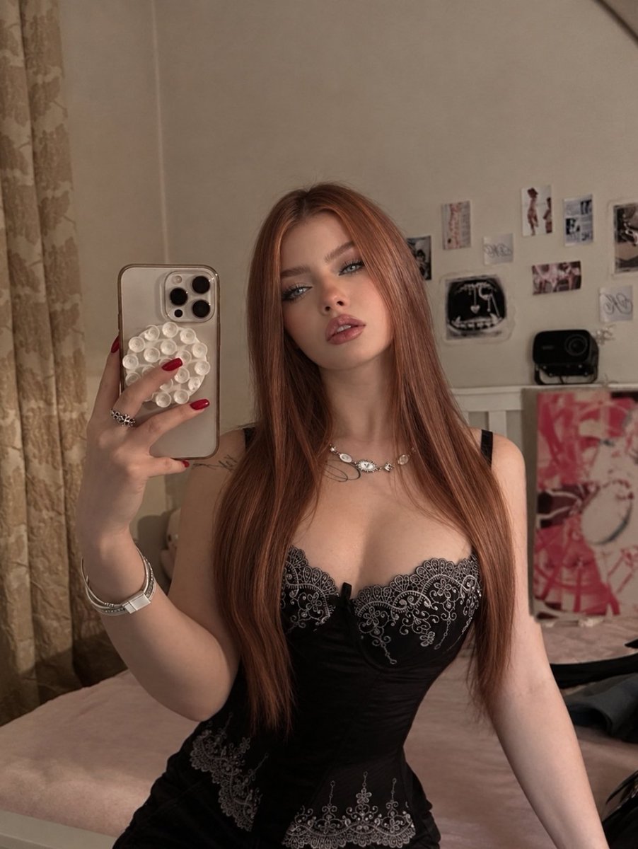 lovelornred's tweet photo. ㅤㅤ 𝑭𝒓𝒊𝒆𝒏𝒅 𝒓𝒆𝒒𝒖𝒆𝒔𝒕 
𝑵𝒂𝒎𝒆: 𝑨𝒏𝒏𝒆.
𝑨𝒈𝒆: 𝟤𝟤.
𝑯𝒆𝒊𝒈𝒉𝒕: 𝟣.𝟨𝟢 𝒎.
𝑶.𝑺.: 𝒃𝒊𝒔𝒆𝒙𝒖𝒂𝒍.
𝒁𝒐𝒅𝒊𝒂𝒄: 𝑳𝒆𝒐.
𝑭𝒂𝒗. 𝒔𝒆𝒂𝒔𝒐𝒏: 𝑨𝒖𝒕𝒖𝒎𝒏.
( + ): 𝒇𝒍𝒐𝒘𝒆𝒓𝒔, 𝒄𝒐𝒇𝒇𝒆𝒆, 𝒄𝒐𝒍𝒅 𝒅𝒂𝒚𝒔, 𝒎𝒖𝒔𝒊𝒄, 𝒎𝒐𝒗𝒊𝒆𝒔.
ㅤㅤ♡ 𝒅𝒎 𝒐𝒑𝒆𝒏 https://t.co/wDn8do1IcR