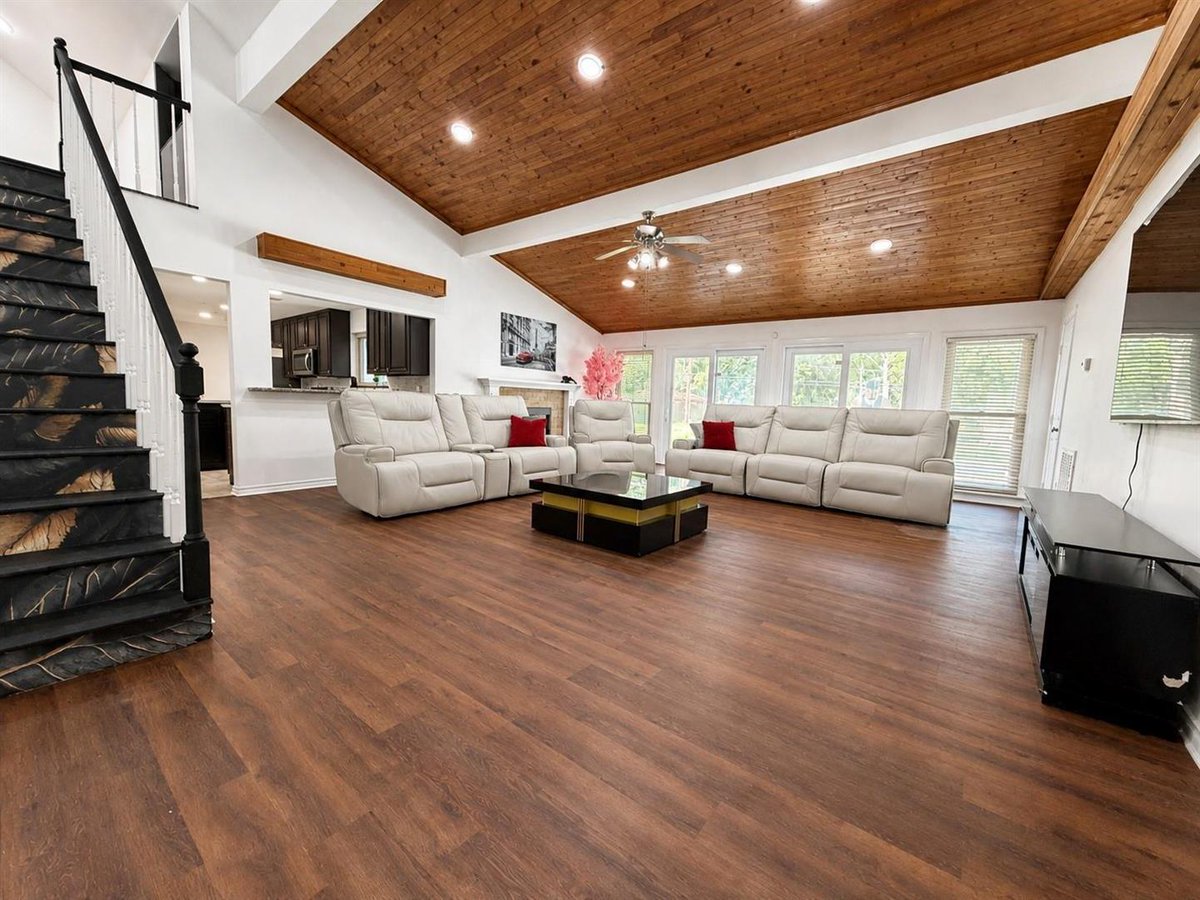 BobKoryRealty's tweet photo. Do you know someone looking for a great property in Cypress? Please pass this along! #HereToHelp
#Realestate #REALTOR #bobkoryteam #katyhomes #listing #homesforsale #richmondhomes #zillow https://t.co/gi0WuIg27R