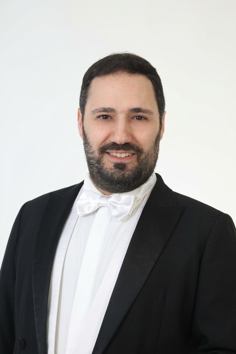 BarraliRoberto's tweet photo. Maestro ROBERTO BARRALI (Pianista, Vocal Coach, Direttore d'Orchestra)
robertobarrali@virgilio.it 
barralirobertopiano@gmail.com #robertobarrali #barraliroberto #pianist #conductor #vocalcoach #dirigent #direttore #opera #idogiveneziani #ensamble #music #pianistarobertobarrali https://t.co/Cc4GcGDM2j
