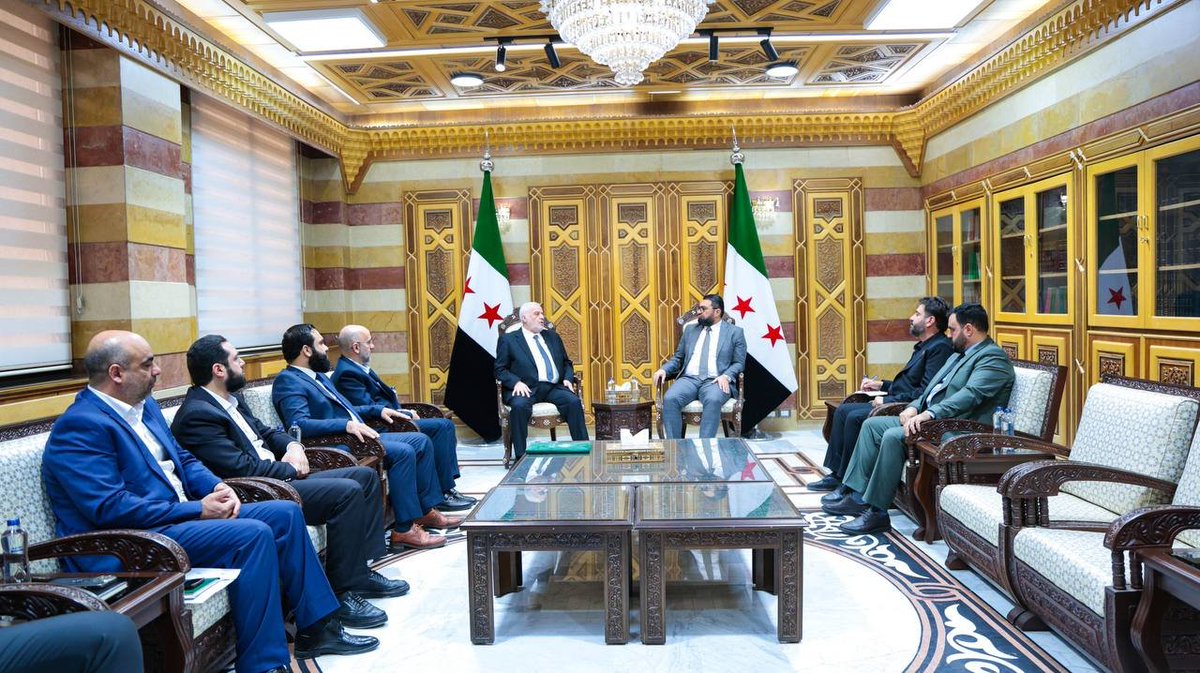 SyrMOf's tweet photo. وزير العدل الدكتور مظهر الويس، يستقبل وزير الأوقاف الدكتور محمد أبو الخير شكري، والوفد المرافق.

 بحث الجانبان خلال اللقاء مجالات التعاون المشترك، وسبل تعزيز التنسيق بين الوزارتين في عدد من القضايا ذات الاهتمام المشترك.

#الجمهورية_العربية_السورية 
#وزارة_العدل https://t.co/hUzJbEBbJE