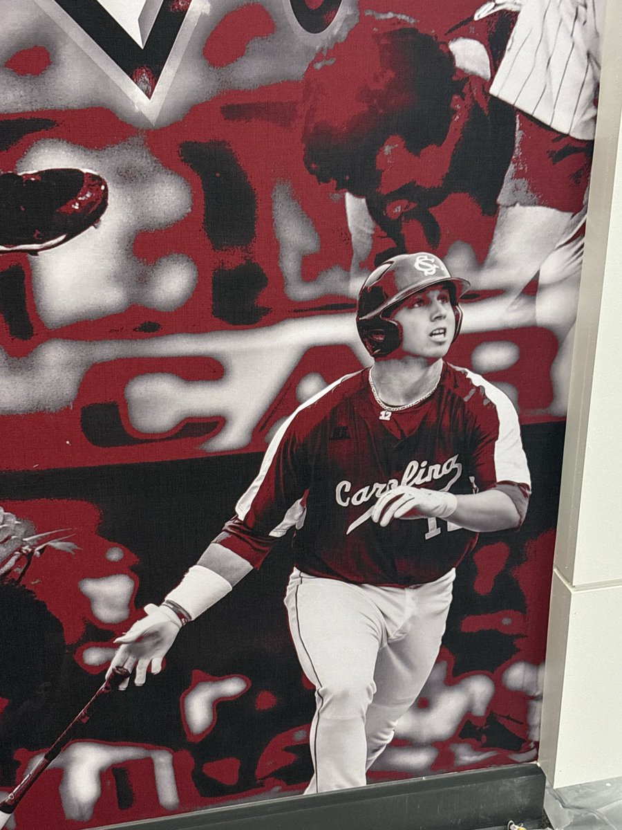 KSchnall9's tweet photo. The history and tradition of Carolina Baseball is everywhere you look. Now it’s time for the next generation of Gamecocks to leave their mark. The future is coming… 🤙🐔

“HONOR THE PAST.
OWN THE PRESENT.
BUILD THE FUTURE.”

#OwnIt #Gamecocks https://t.co/2PWD6Kx3Qw