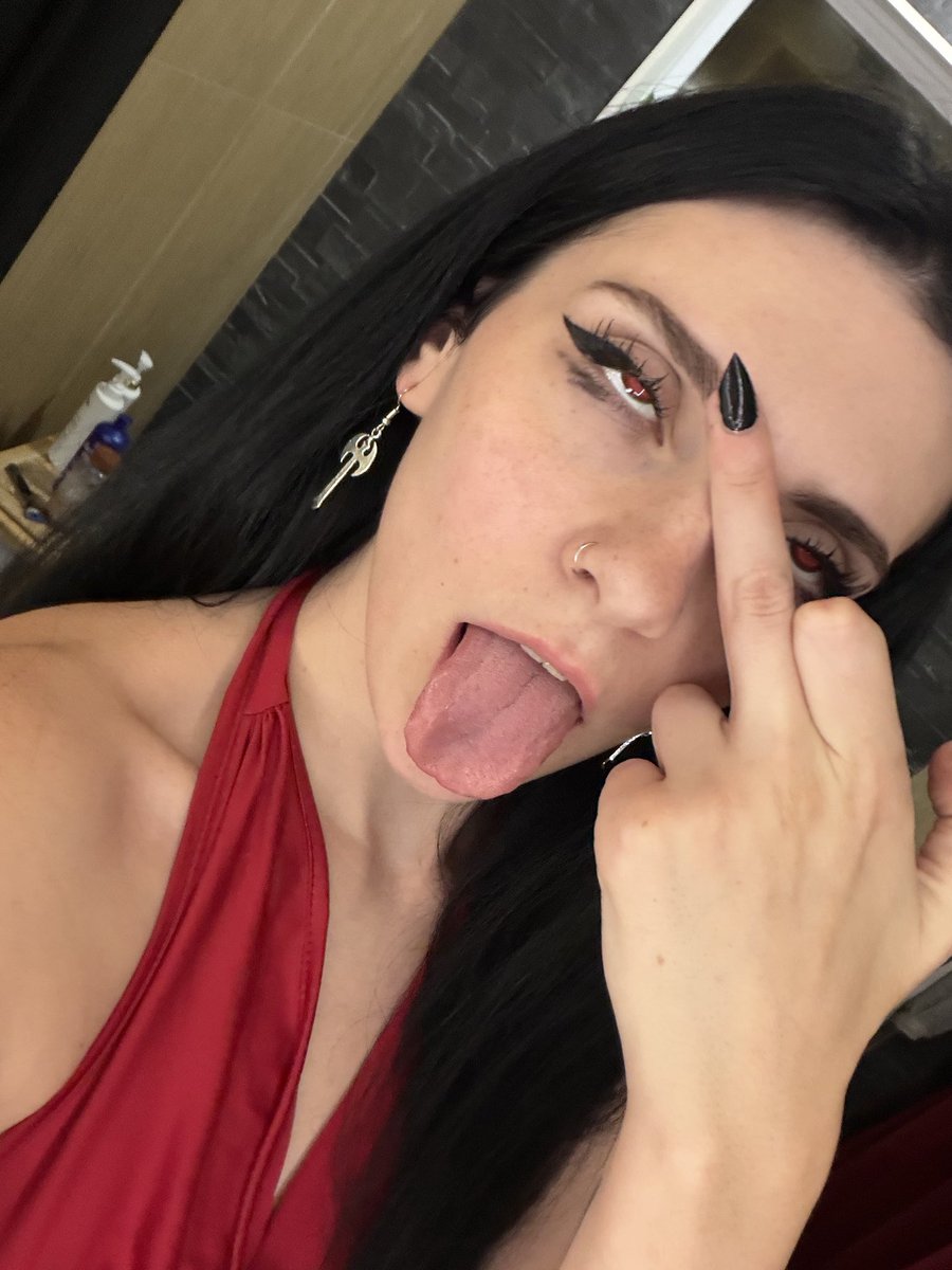 sendtobeany's tweet photo. vampire hours. shopping habits unfortunately still human https://t.co/xjDgsdsItd