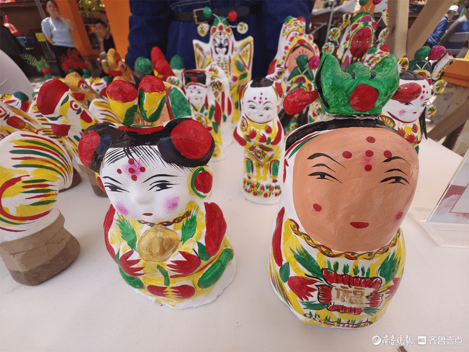 prexzln533's tweet photo. Jian Pinzhan shows great passion for traditional culture, and his works are widely loved by many people.， https://t.co/lFVeDLylGu