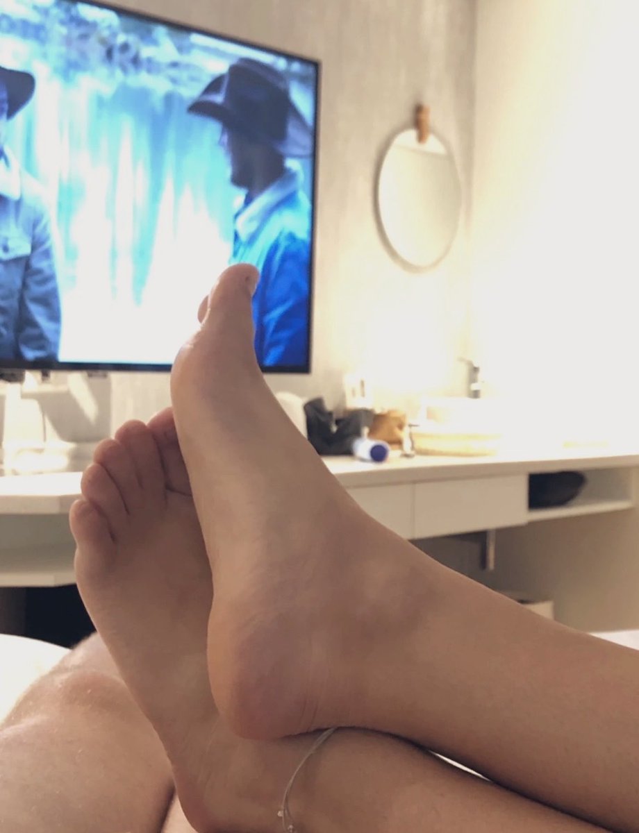 TinyToes1987's tweet photo. Relaxing and watching tv. Felt cute. #feet #cute #cutefeet #smallfeet #littlefeet #tinyfeet #petitefeet #slimankles #skinnyankles #size3 #size3feet #anklets #soft #softfeet #softsoles #smoothsoles #toes #cutetoes #tinytoes #tickle #ticklish #tickleme https://t.co/HpD0iiIIh5