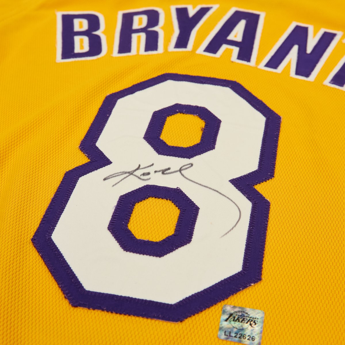 RyanWardLA's tweet photo. The Realest (@THEREALESTCOM), the leading authentication and auction platform for game-worn sports memorabilia, today announced the auction of Kobe Bryant’s game-used, signed No. 8 Los Angeles Lakers jersey worn during at least 17 games, including eight NBA Playoff victories, during the 2003-04 NBA season. It is also the only #8 jersey to ever come to market featuring an NBA Finals Patch. https://t.co/Yw1LrlvAom