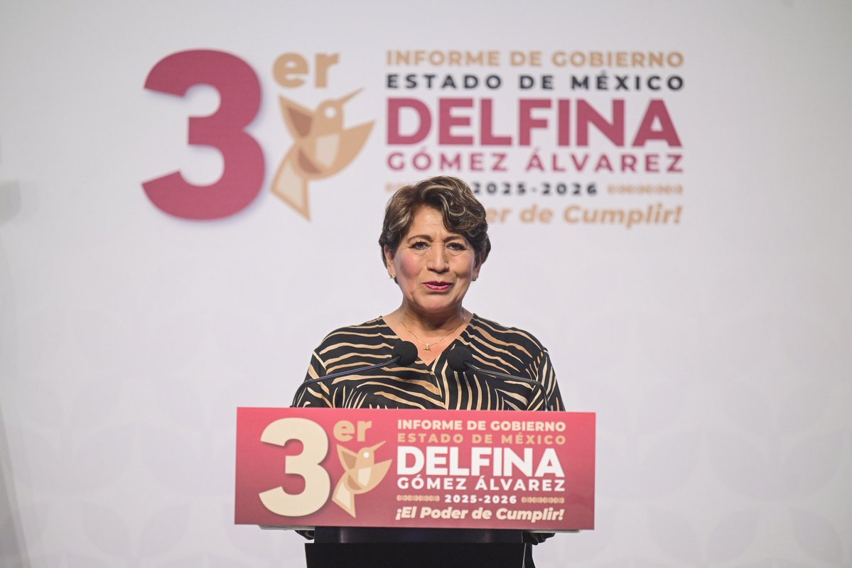 delfinagomeza's tweet photo. Hoy, desde el Teatro Morelos, presenté el Tercer Informe de Gobierno, correspondiente al periodo 2025-2026, a través del cual informo de las acciones y resultados que desde el Gobierno del Estado de México hemos realizado.
Llego a la mitad del mandato que el Pueblo mexiquense me confirió a través de su voto y con este Tercer #InformeEdoMéx le rindo cuentas a cada una y cada uno de ustedes, diciéndoles que tenemos avances, gracias al trabajo que juntas y juntos hemos realizado, pero también siendo conscientes que hay todavía retos por afrontar y que no descansaré hasta lograr ese #EdoMéx que tanto anhelamos.