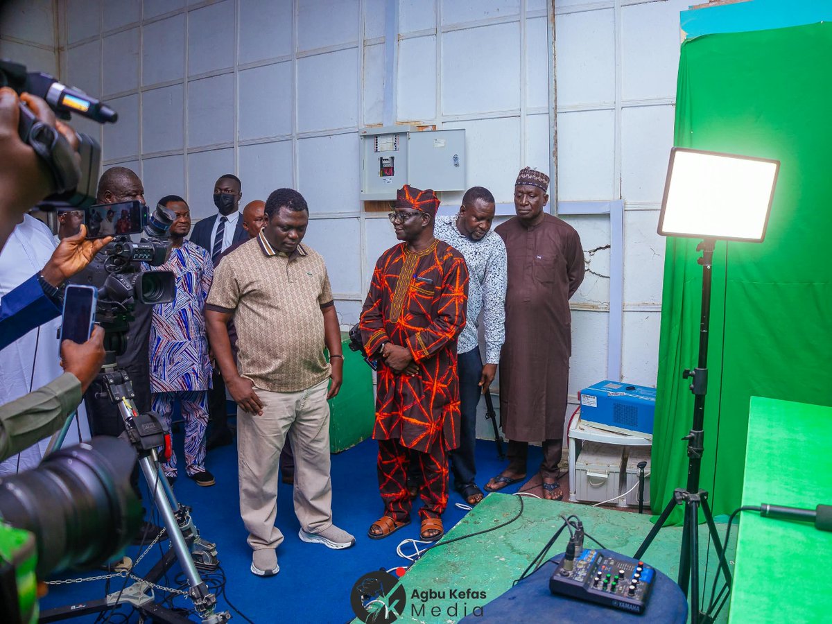 GovAgbuKefas's tweet photo. I visited the Taraba State Broadcasting Service (TSBS) and Taraba Television (TTV) today to assess their facilities firsthand.

We are determined to modernize and reposition our state-owned media houses to deliver quality, professional, and people-focused public service.

The high point of the visit was going LIVE ON AIR to interact directly with Tarabans and give an account of what we have achieved so far in security, education, and other key areas.

Taraba is truly #MovingForward.
