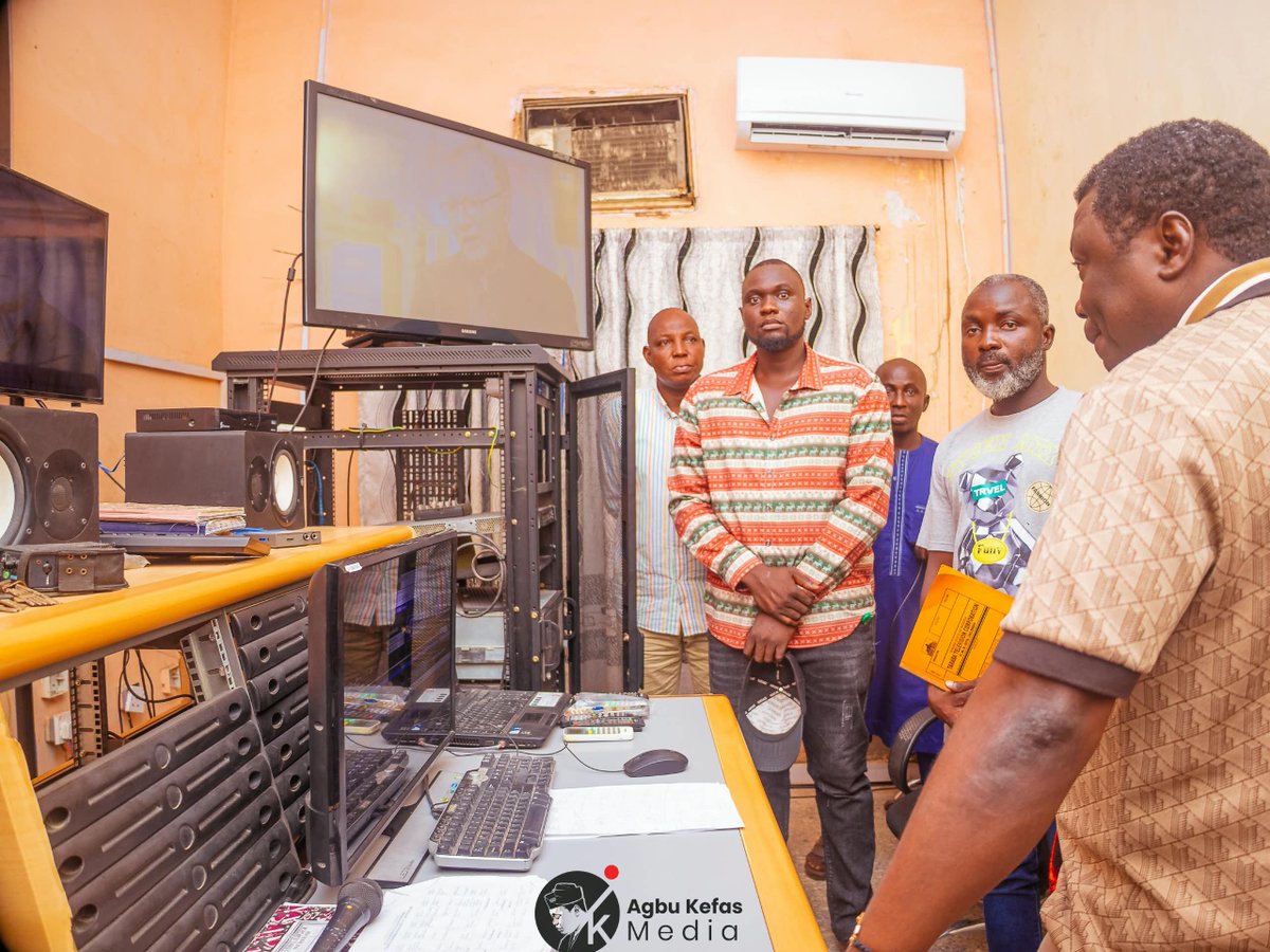 GovAgbuKefas's tweet photo. I visited the Taraba State Broadcasting Service (TSBS) and Taraba Television (TTV) today to assess their facilities firsthand.

We are determined to modernize and reposition our state-owned media houses to deliver quality, professional, and people-focused public service.

The high point of the visit was going LIVE ON AIR to interact directly with Tarabans and give an account of what we have achieved so far in security, education, and other key areas.

Taraba is truly #MovingForward.
