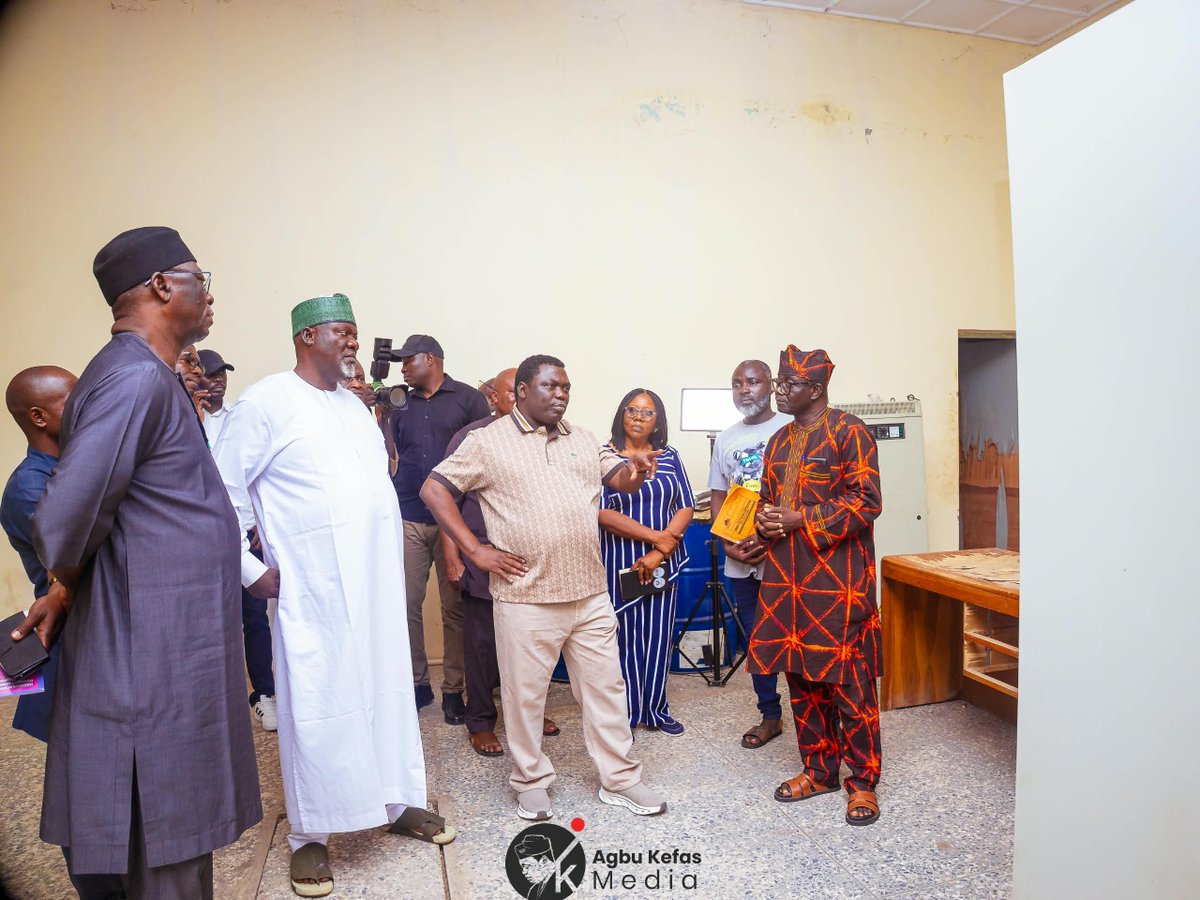 GovAgbuKefas's tweet photo. I visited the Taraba State Broadcasting Service (TSBS) and Taraba Television (TTV) today to assess their facilities firsthand.

We are determined to modernize and reposition our state-owned media houses to deliver quality, professional, and people-focused public service.

The high point of the visit was going LIVE ON AIR to interact directly with Tarabans and give an account of what we have achieved so far in security, education, and other key areas.

Taraba is truly #MovingForward.