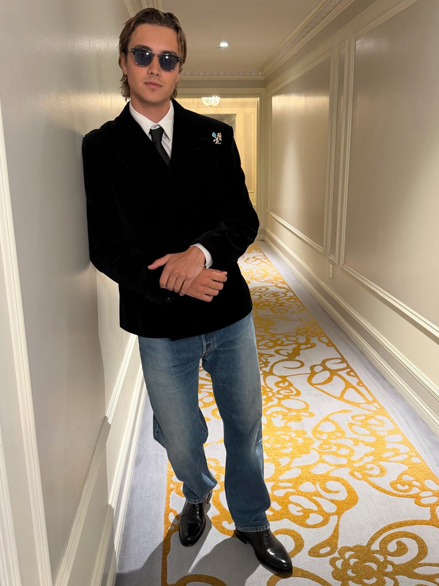 JosephZadaDaily's tweet photo. Joseph Zada stuns in custom Louis Vuitton for the NYC premiere of ‘East of Eden’ https://t.co/fejOyJrIEh