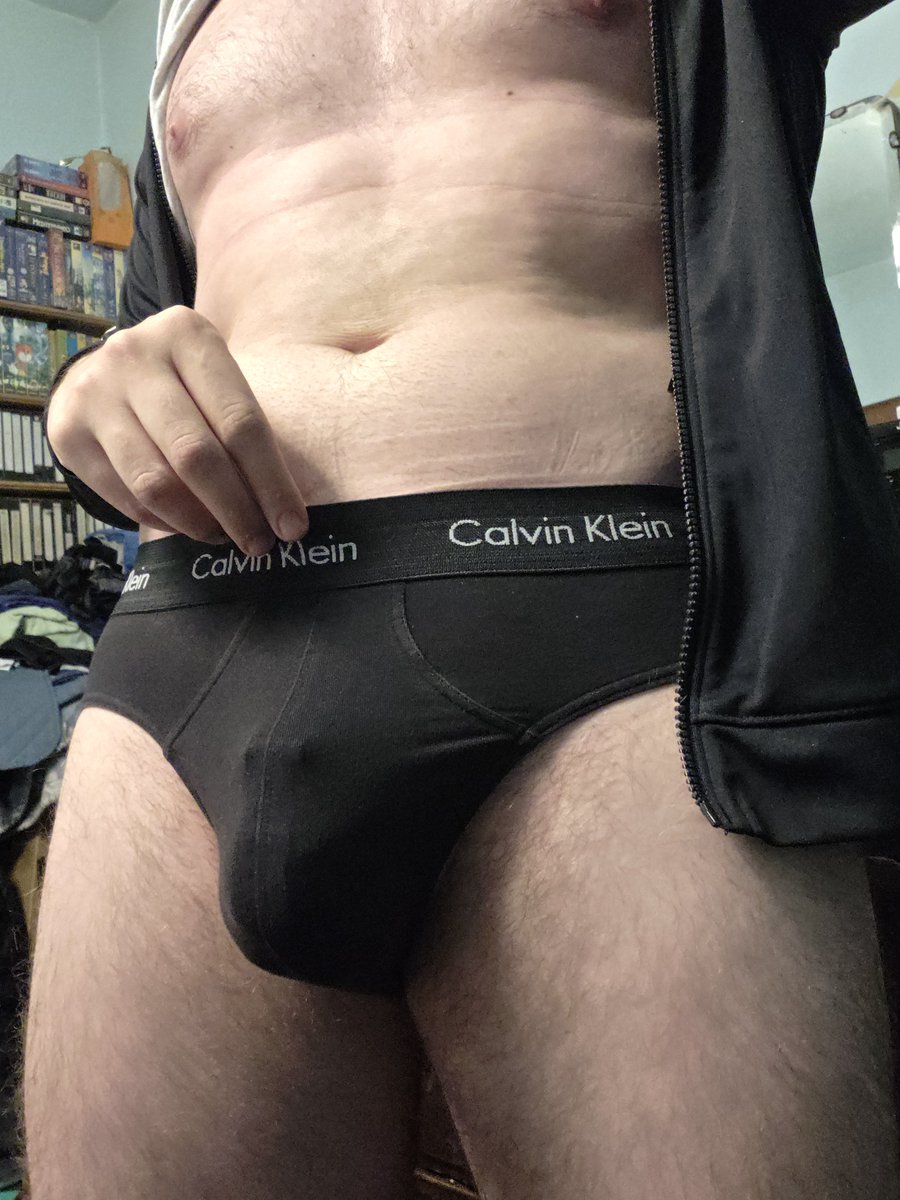wannabepup's tweet photo. Welp it's past midnight so I guess I am doing locktober this year -_- @GayChastityRPs https://t.co/TstYN56kQ3