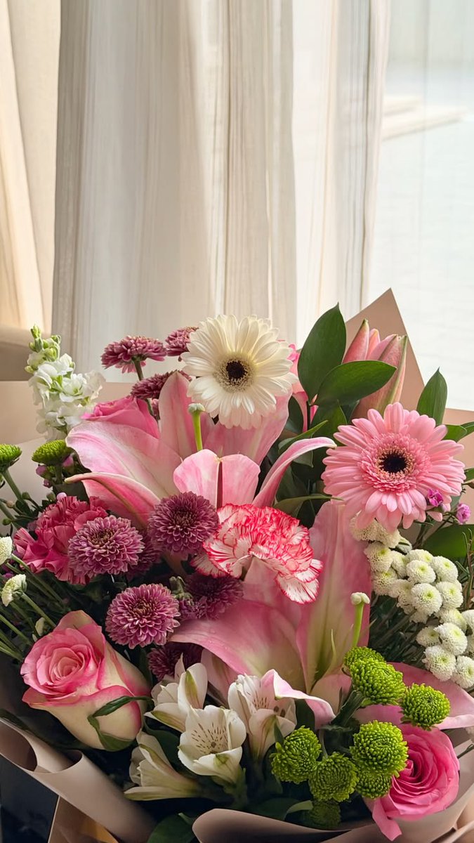 dreamyflowerrs's tweet photo. pretty bouquets https://t.co/fbirKcnVok