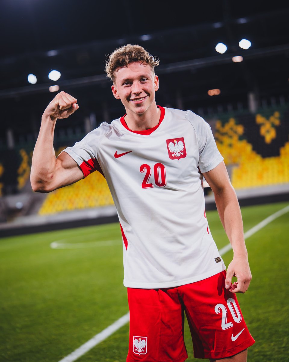 Korona_Kielce's tweet photo. Nasz kielecki DZIK 🐗🇵🇱

Bączek, gratulacje! 👏 https://t.co/sbYnHTg408