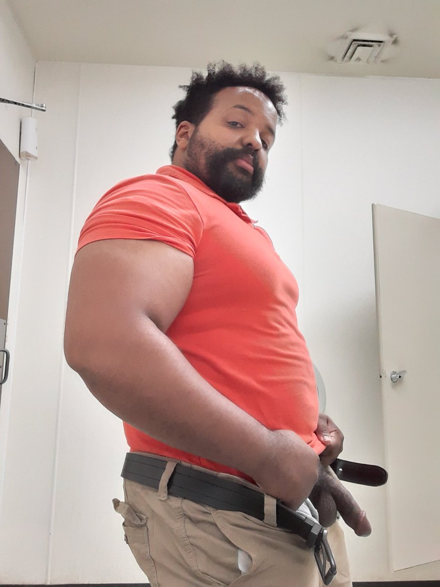 TomProspeczdoh's tweet photo. If I'm not hard in public, why go out? 😋 #fcf #tats #gay #straight #gaysex #bigcock #hung #gooner #bator #batebro #cockout #hung #bbc
 #gaynsfw #daddydick #boner #balls #bigballs #testicles #penis #exhibtionist #manthighs #thickthighs #massivecock #straphanging #wataa #chudai https://t.co/AUMUELbRET
