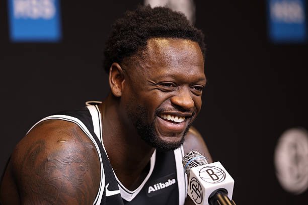 TheDunkCentral's tweet photo. Julius Randle says he’s happy the Knicks won the championship and plans to do the same with the Nets.

“It was a great thing not just for them, for the city...We plan to do the same thing here.” 

(Via @NYPost_Lewis ) https://t.co/Xb98AYSkdy