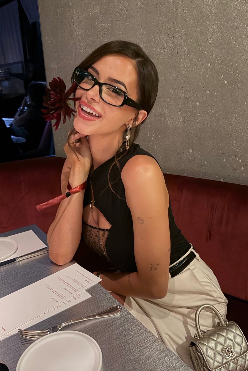 muatorifan's tweet photo. Léa Elui 🥰 https://t.co/IUFHAiB9pK