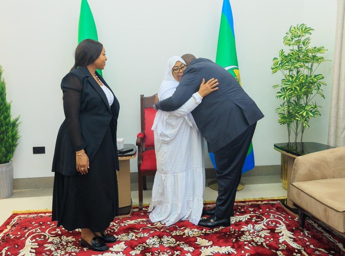 ThabitSenior's tweet photo. Two people in this photo have died in a helicopter crash this evening.

A sad day for deal-makers, chawas, tumbocrats and many more. Lots of political orphans https://t.co/BC3xgjxrV1