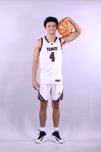 DustdevilMBB's tweet photo. Introducing 6’6 Forward from Carthage, MS Thomas Tangle! Thomas is from Cameron University and is in his first year with the Dustdevils. Outside of basketball Thomas enjoys reading his bible and talking to God, and spending time with the people he loves.#dustem #TeamFamilyBelieve https://t.co/Ixd3qKhMGw