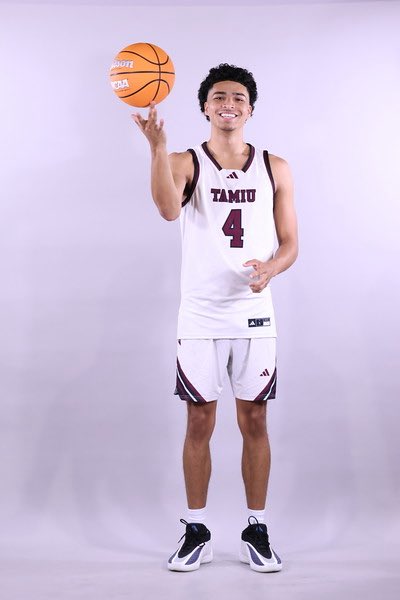 DustdevilMBB's tweet photo. Introducing 6’6 Forward from Carthage, MS Thomas Tangle! Thomas is from Cameron University and is in his first year with the Dustdevils. Outside of basketball Thomas enjoys reading his bible and talking to God, and spending time with the people he loves.#dustem #TeamFamilyBelieve https://t.co/Ixd3qKhMGw