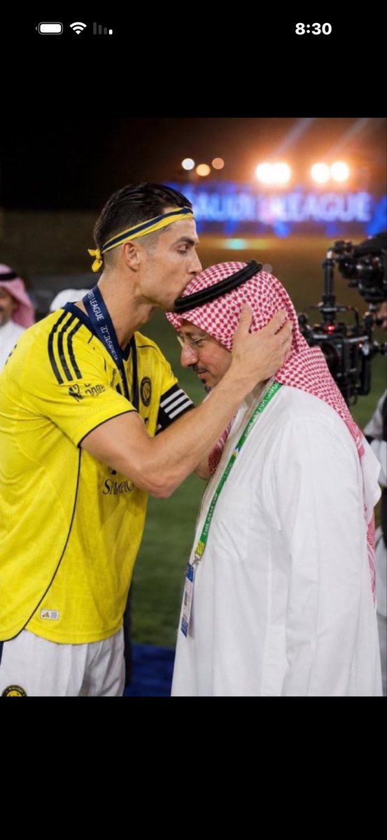 skill_bin's tweet photo. @1SMi_ الحين يستقبله فاشل العريجاء بالاحضان https://t.co/Q70EEuq9Il