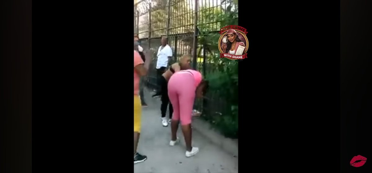 DiamzNova's tweet photo. @remymagroupchat Not Ms. Hustle and BaldPoose getting their ssa beat up by a nobody😂😂🤣🤣 This is Clearence boyyyyfriend and homegurl😂😂😂 https://t.co/tPH0XWDccX