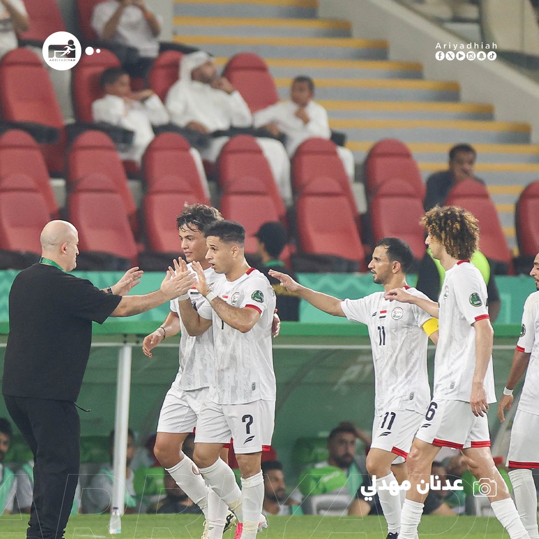 ariyadhiah's tweet photo. 📸فرحة يمنية بالرباعية 

#البحرين_اليمن 🇾🇪🇧🇭 
#خليجي_الديار_العربية27
#خليجي27 🇸🇦
#كأس_الخليج 🏆 https://t.co/hnH0tQzZTf