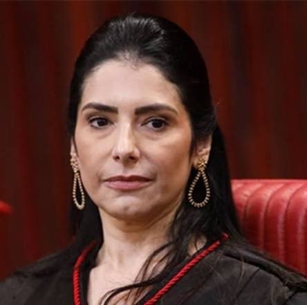 CuscoB222's tweet photo. URGENTE: Ministra Estela Aranha, indicada por Lula ao TSE, manda Nikolas apagar em 24 horas vídeo em que critica fala do petista sobre “toque” https://t.co/ykgiizxYfB
