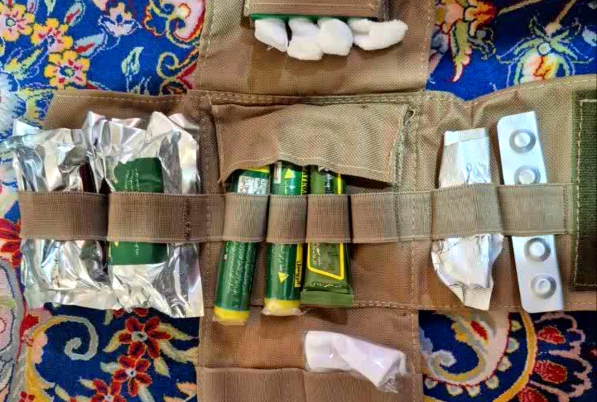 IranObserver0's tweet photo. ⚡️BREAKING: Iranian Troops Deployed in the Southern Regions have been issued Kits to Protect themselves against Nuclear or Chemical Attacks 

The Persian Gulf Region is home to numerous Nuclear Power Plants as well as Oil and Gas Fields

If these facilities were to be damaged, Toxic and Radioactive Substances could spread throughout the region